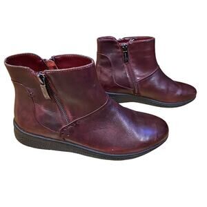 Regarde Le Ciel Bootie Womens Size 7.5 Burgundy Ankle Booties Boots Never Worn